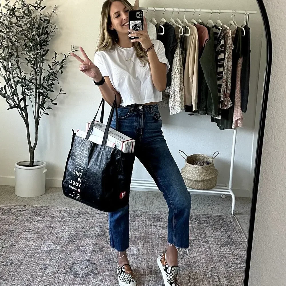 Zara High Rise Straight Leg Crop‎ Jeans
